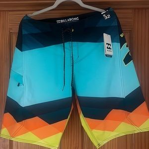 NWT Billabong Platinum X Boatd shorts size 32